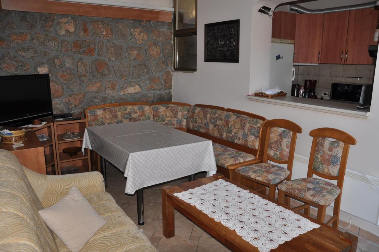 Apartmani Karla Klenovica Zewnętrze zdjęcie