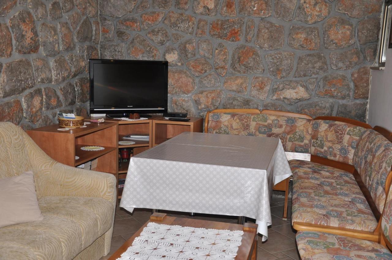 Apartmani Karla Klenovica Zewnętrze zdjęcie