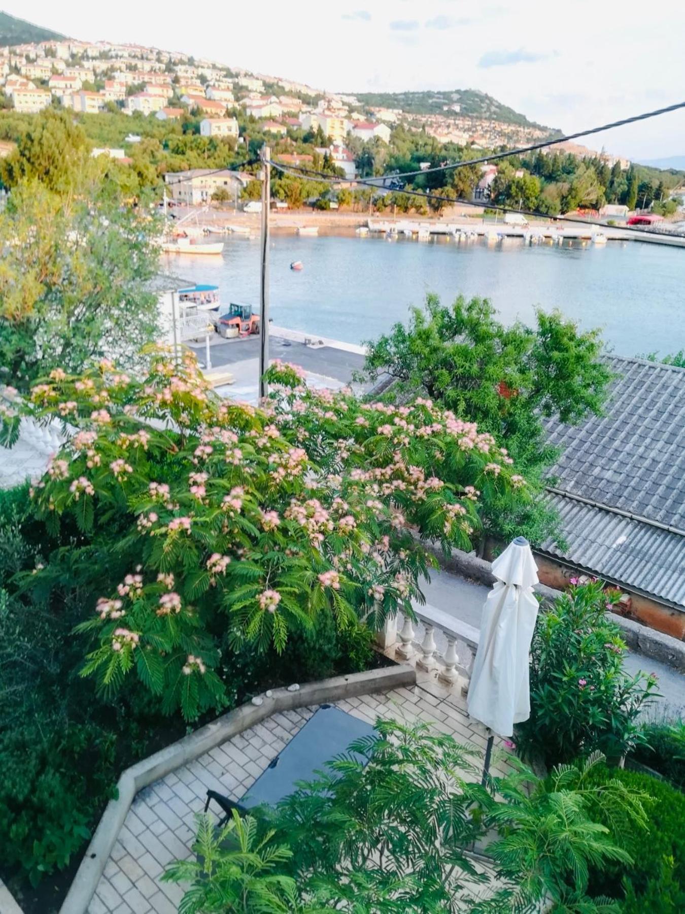 Apartmani Karla Klenovica Zewnętrze zdjęcie